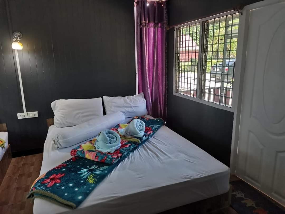 Bussaracum Resort Kanchanaburi City Exteriör bild
